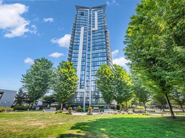 2225 Holdom Ave #501, Burnaby, BC V5B 0A1