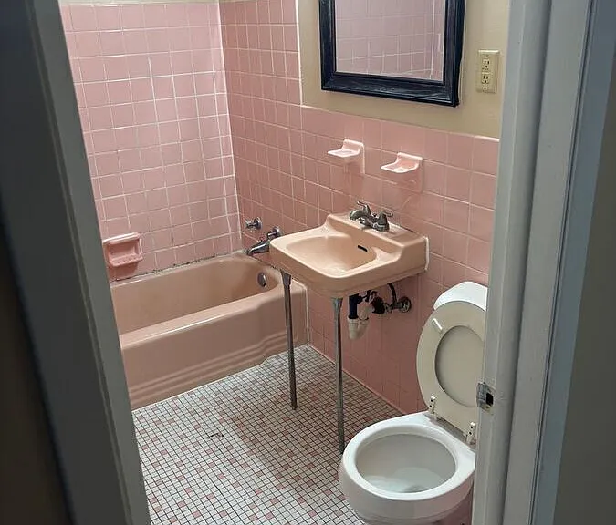 1015 York Ave #1 — Photo 8
