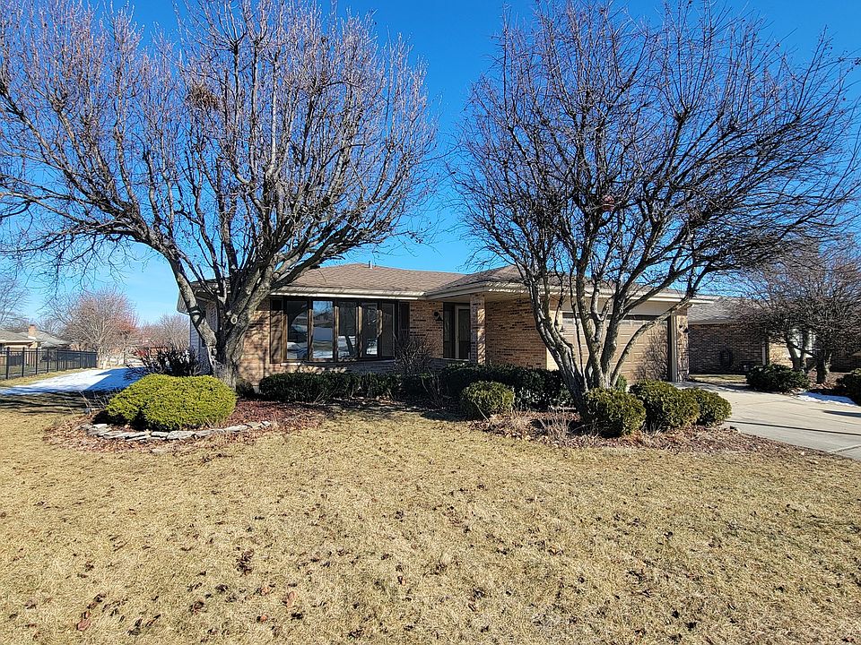 1st image of 11964 S Pinecreek Dr