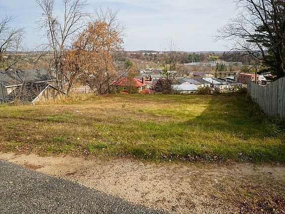 2nd image of 205 2nd Main St