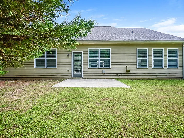 332 Southgate Dr — Photo 16