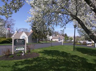 10 Orchard Brook Dr #10, Wethersfield, CT 06109
