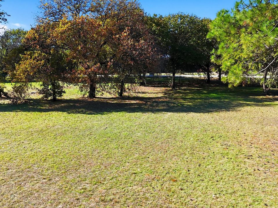 1st image of 370 Oakview Dr