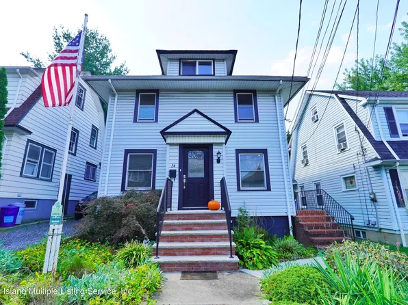 24 Grace Ct, Staten Island, NY 10301