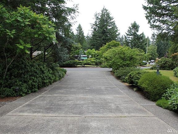 3rd image of 3905 Park Dr SW