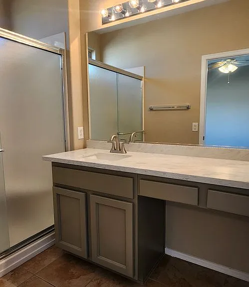 1561 Bonner Springs Dr — Photo 11