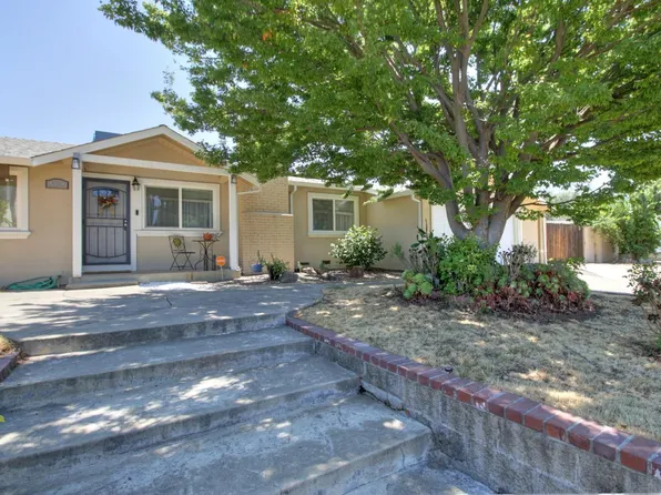 5332 Sandstone St, Carmichael, CA 95608