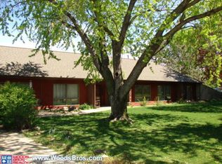 4226 Manchester Rd, Grand Island, NE 68803