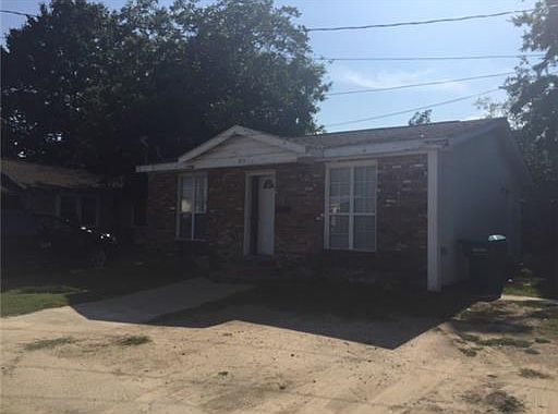 2nd image of 309 Reynoir St
