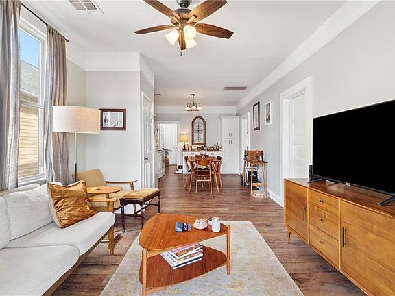 2nd image of 2405-07 Soniat St
