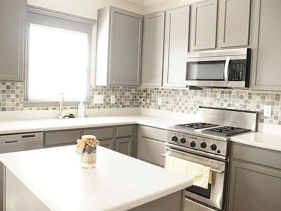 5th image of 200 N Orchard Farms Ave