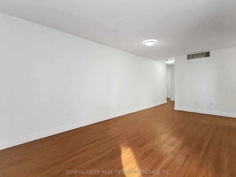675 Richmond St #606 — Photo 11