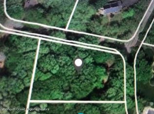 12 E Brook Dr, Holmdel, NJ 07733