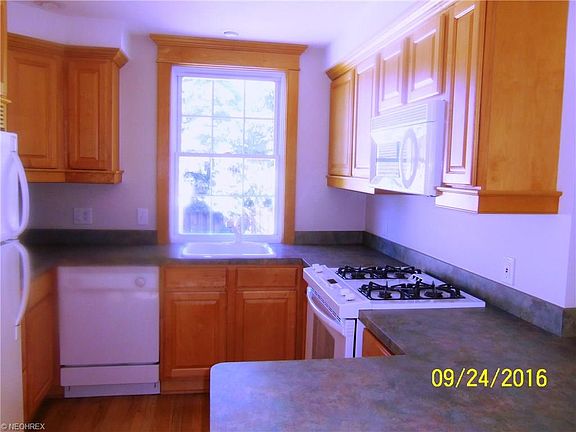 4th image of 10901 Wadsworth Ave
