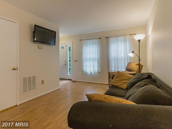 3rd image of 1320 Alderton Ln