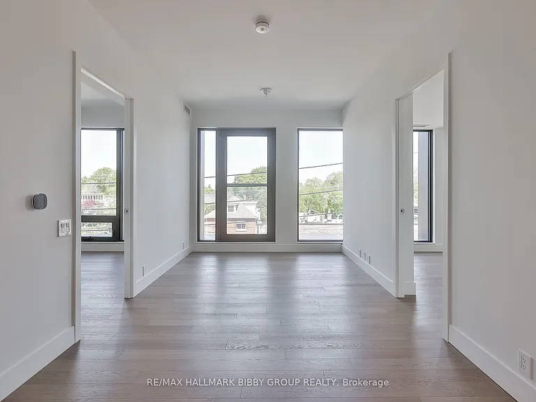 1414 Bayview Ave #304 — Photo 2