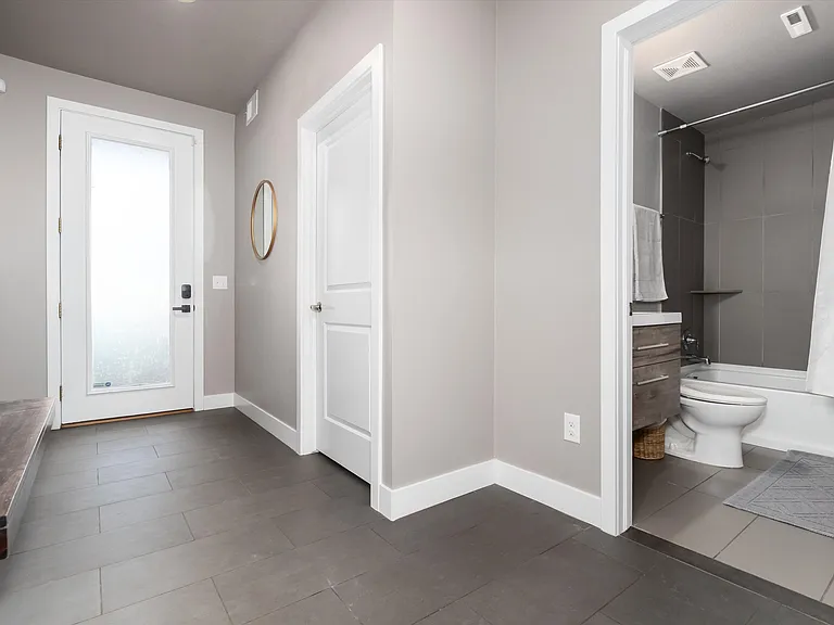 1733 Grove St #4 — Photo 34