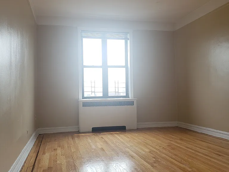 4915 Broadway #6L — Photo 8