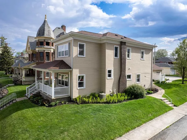 1054 Cherry St, Huntington, IN 46750