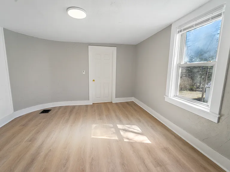 21 Union St — Photo 11