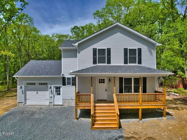 104 Washington Dr, Hawley, PA 18428