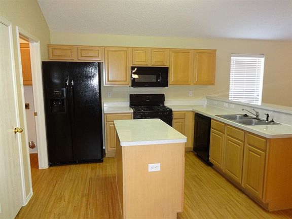 3rd image of 10260 Eureka Springs Ct