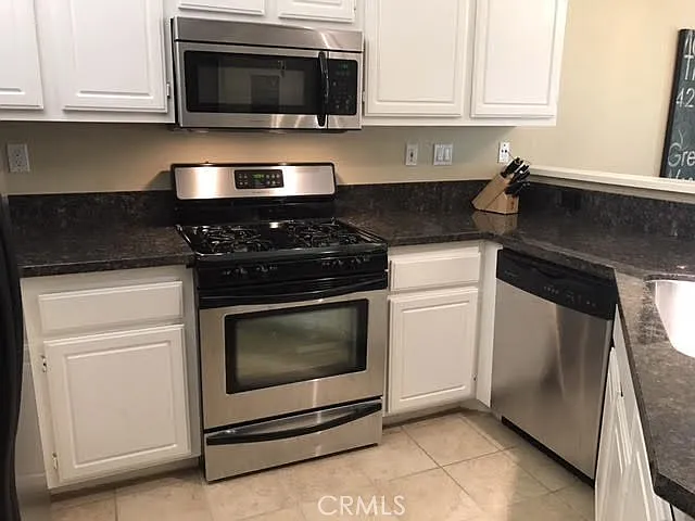1039 S Positano Ave — Photo 11