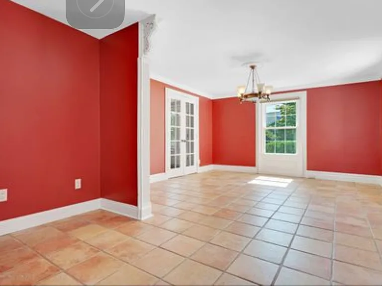 564 Winding River Ln — Photo 5