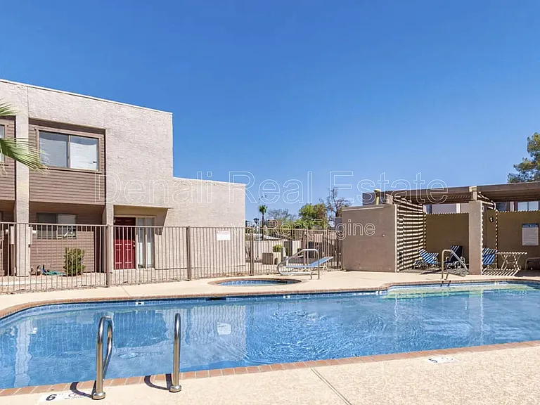 1329 S Mitchell Dr — Photo 21