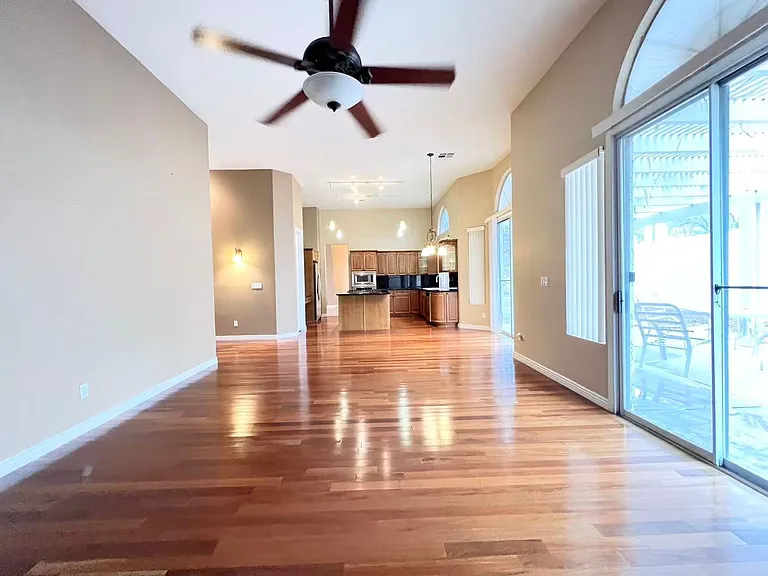 2105 Eaglepath Cir — Photo 9
