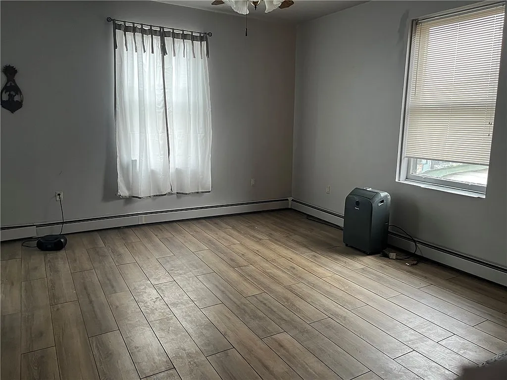 1 bed, $1,250 — Photo 4