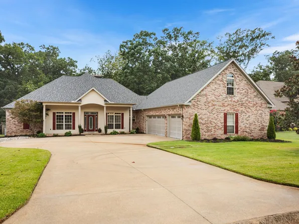 212 Seminole Ln, Maumelle, AR 72113