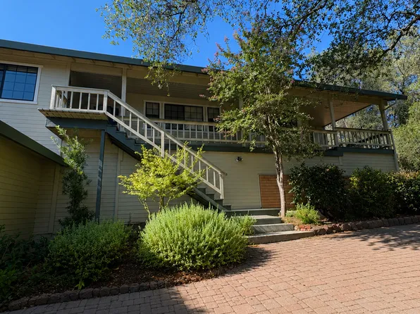 12499 Incline Dr, Auburn, CA 95603