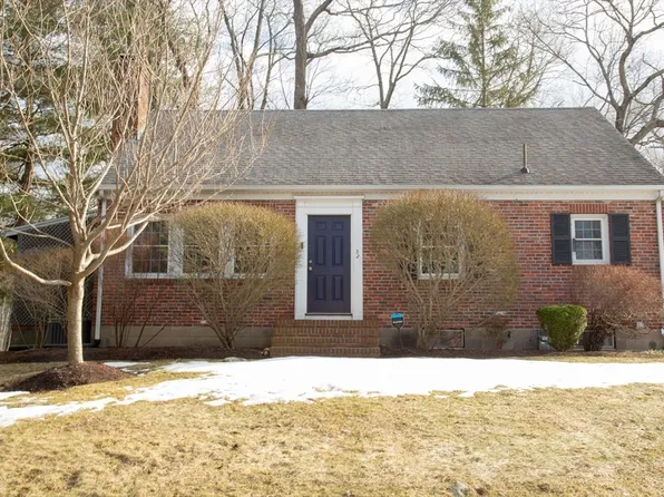 32 Cole Ter, Randolph, MA 02368