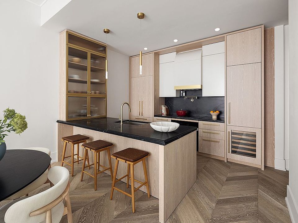 1st image of 660 Lexington Ave #3A
