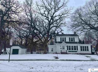 407 W 8th St, Mankato, MN 56001