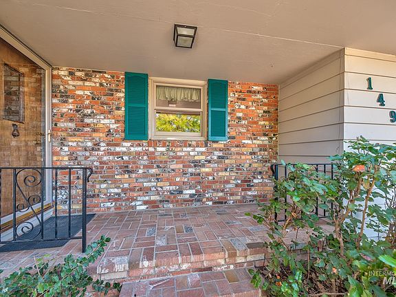 5th image of 1493 Cove Rd