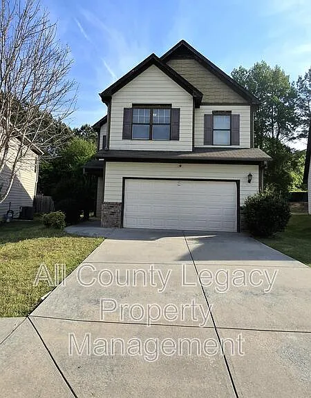 676 Grenier Ter — Photo 1