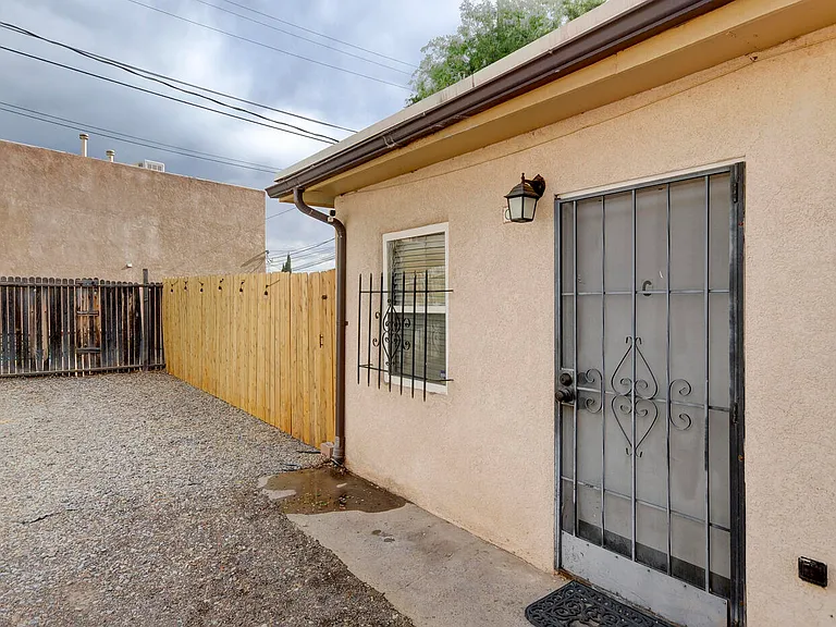 1616 Coal Ave SE #C — Photo 20
