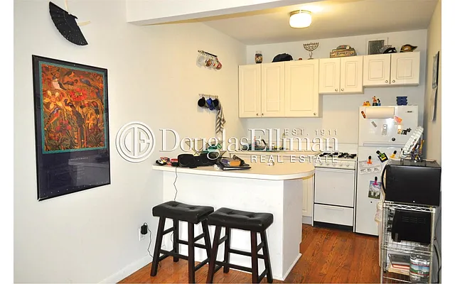 Rented by Douglas Elliman | media 18