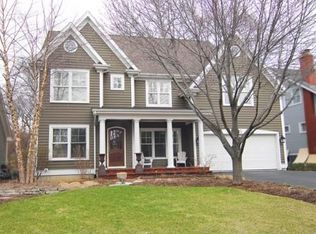 24 Waverly Ave, Clarendon Hills, IL 60514