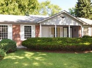 3385 Greenway Chase Dr, Florissant, MO 63031