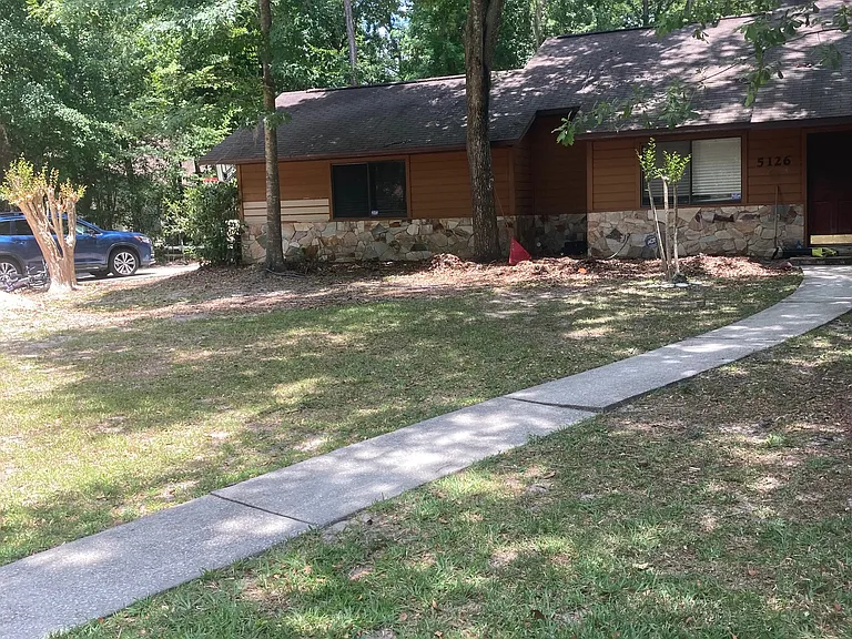 5126 NW 59th Ln — Photo 2