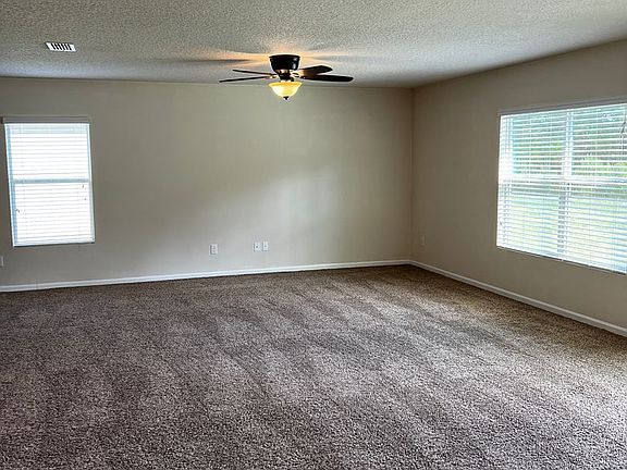 4th image of 232 Brooklet Cir