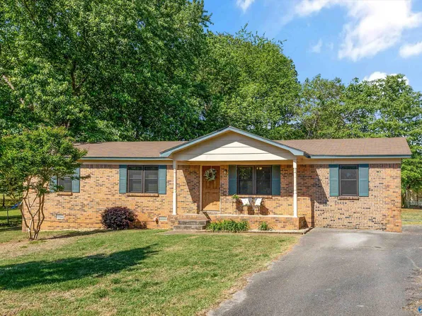 179 Jones Cir, Brownsboro, AL 35741