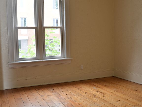 2nd image of 2000 N Holton St #1