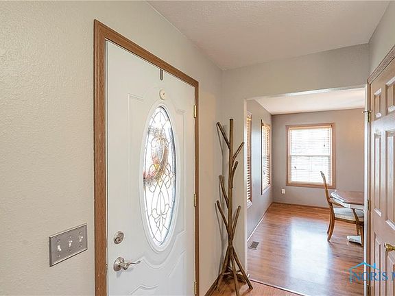 5th image of 1126 Tricia Ct