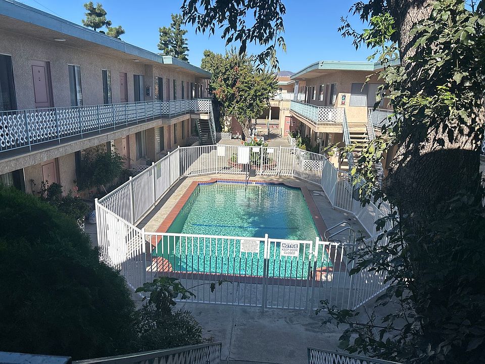 1st image of 15455 Parthenia St #26