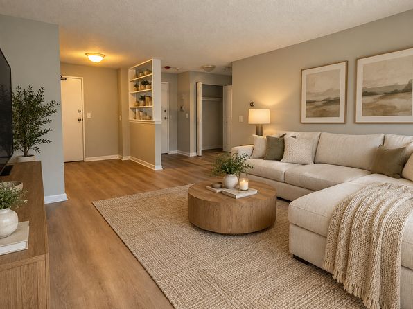 21 Walnut St #2B