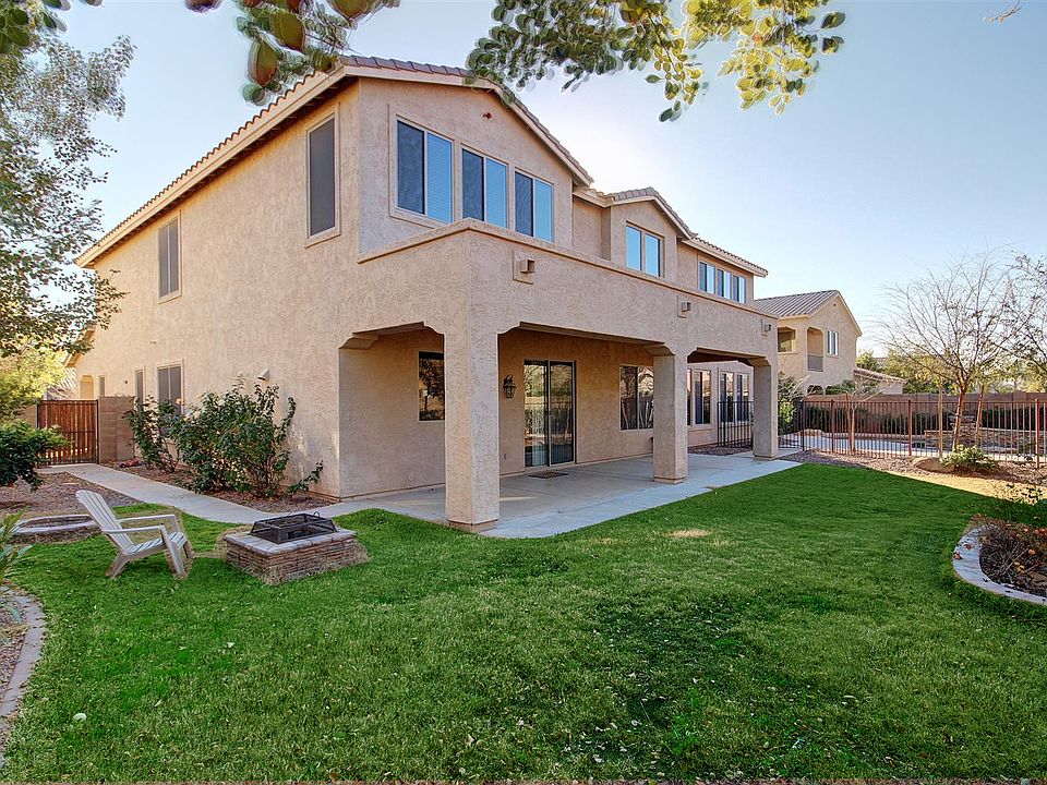2nd image of 2352 Farley Pl